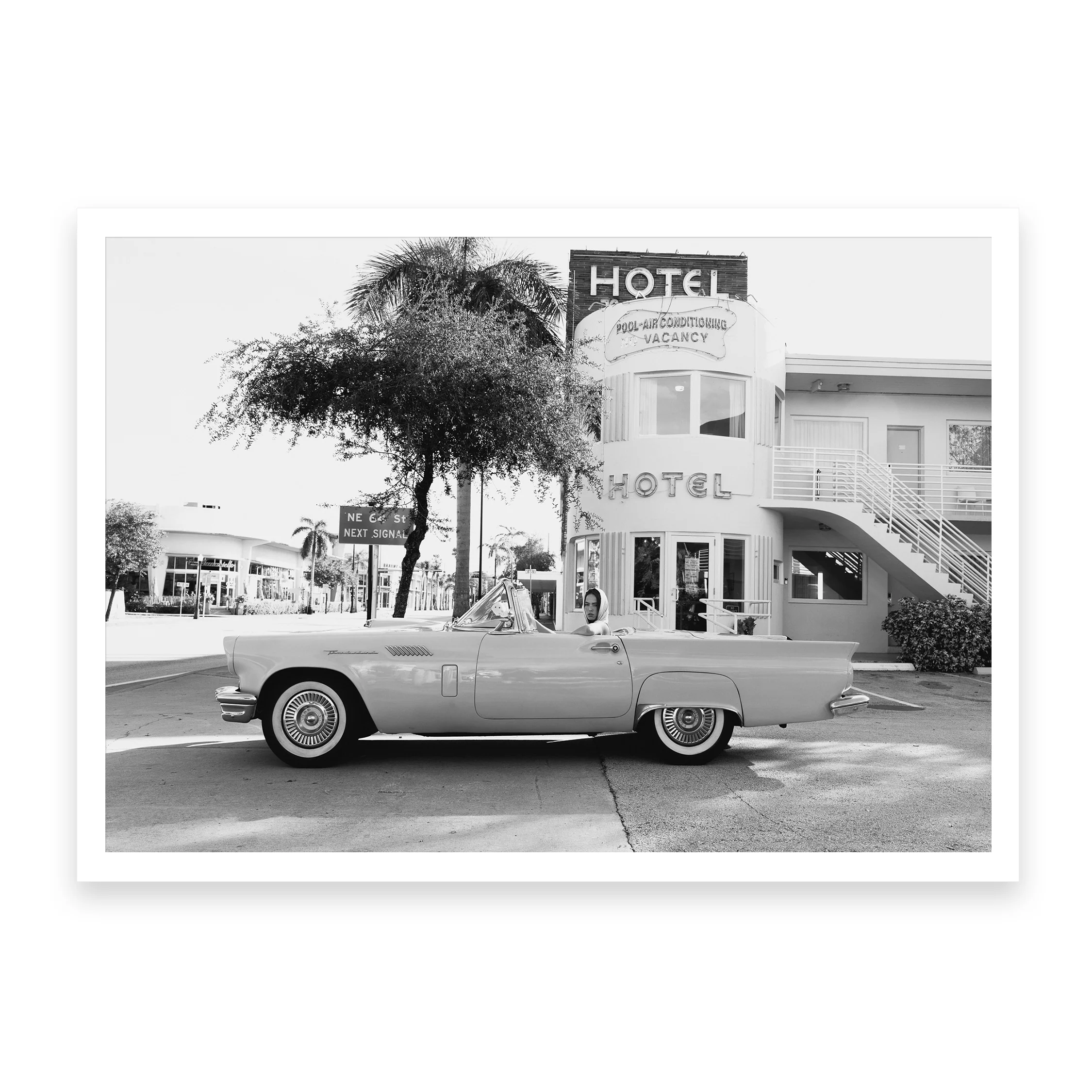 HEARTBREAK HOTEL - Image 4