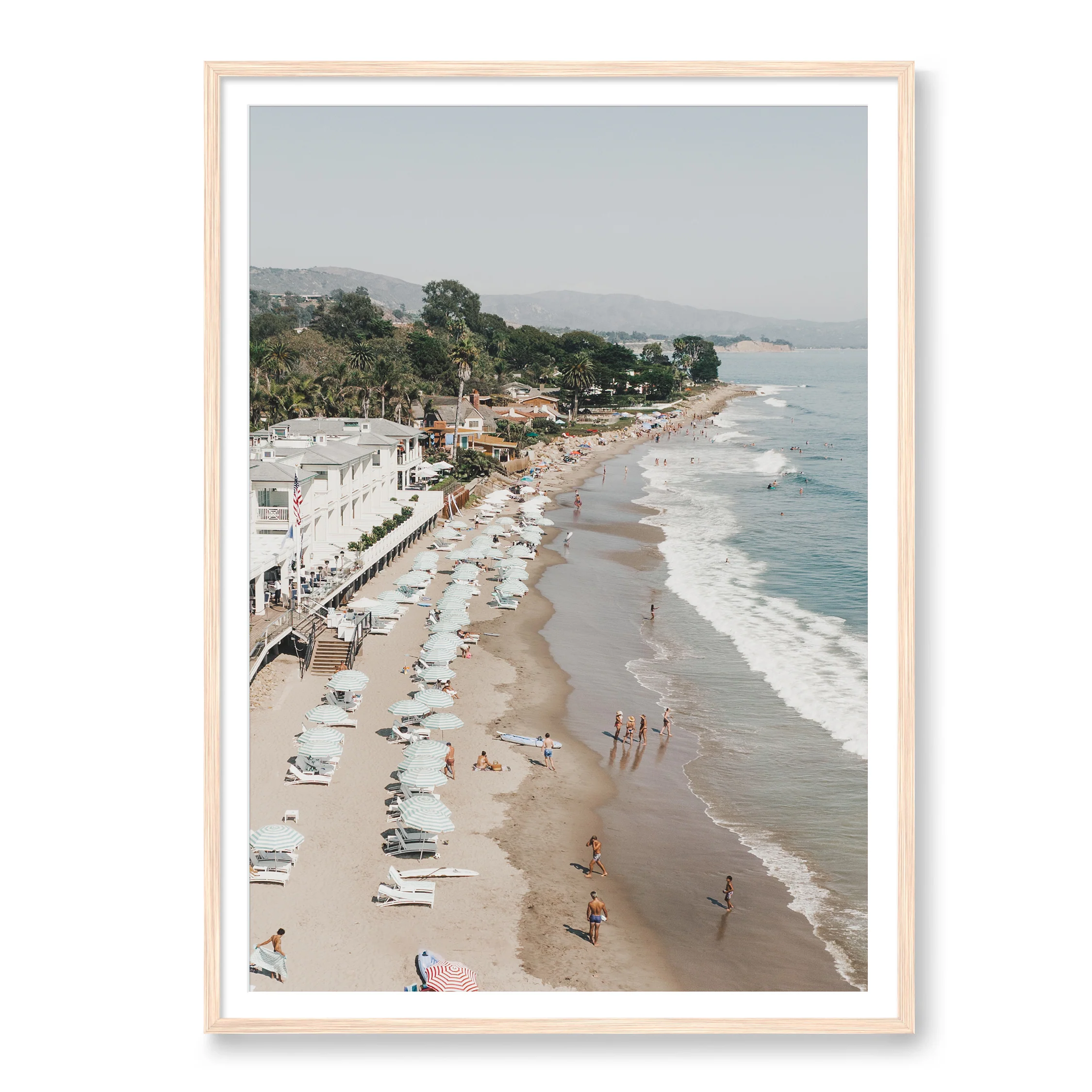 SUMMER AT THE MIRAMAR - Image 3